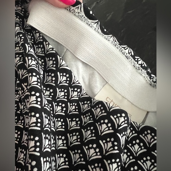 Chicos, black and white tapered ankle pants in Chico’s size 2.5 - Picture 6 of 14